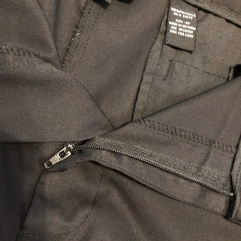 Men’s Bolle Tech Black‎ Golf Shorts Sz 36.